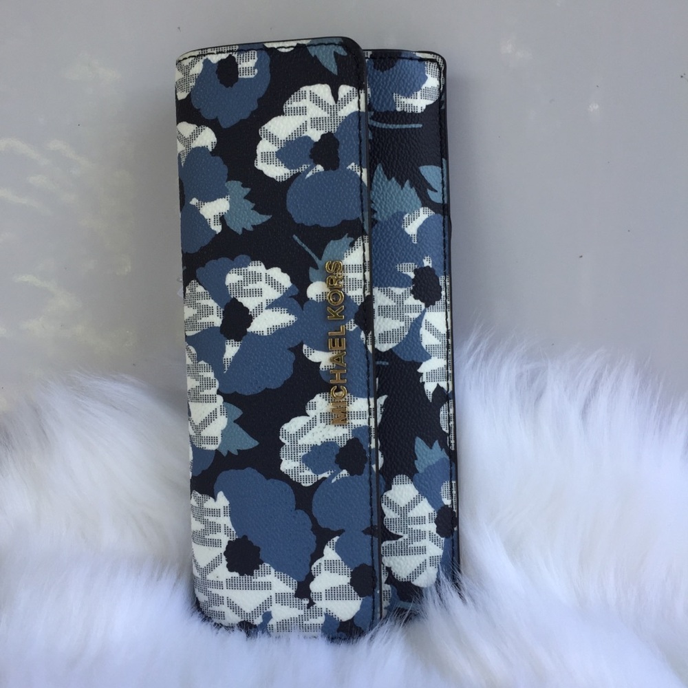 Michael Kors Jet set travel navy floral wallet - Picture 3 of 8